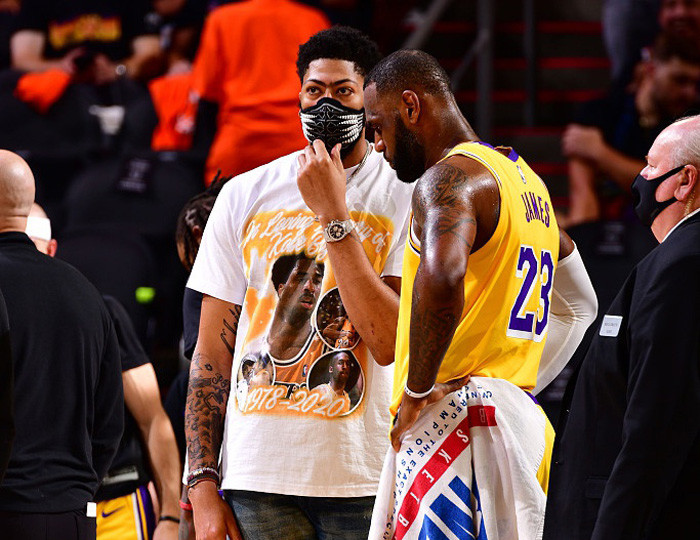 以稳健取代 以稳健取代